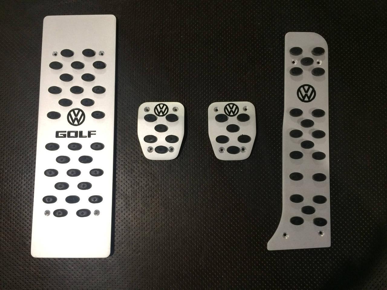 

Накладки на педали Volkswagen Golf 6
