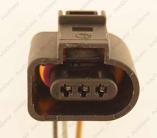 

Разъем автомобильный 3-пин/контактный. Мама. 25×19 мм. НОВЫЙ