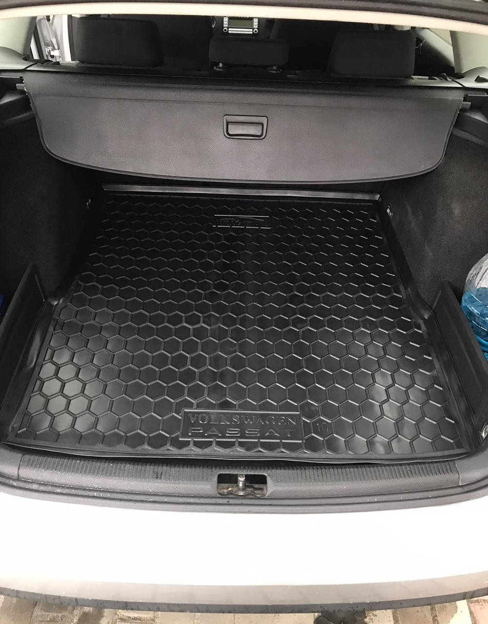 

Полиуретановый коврик в багажник Volkswagen Passat B7/B6 (Фольксваген Пассат Б7/Б6) универсал, Черный