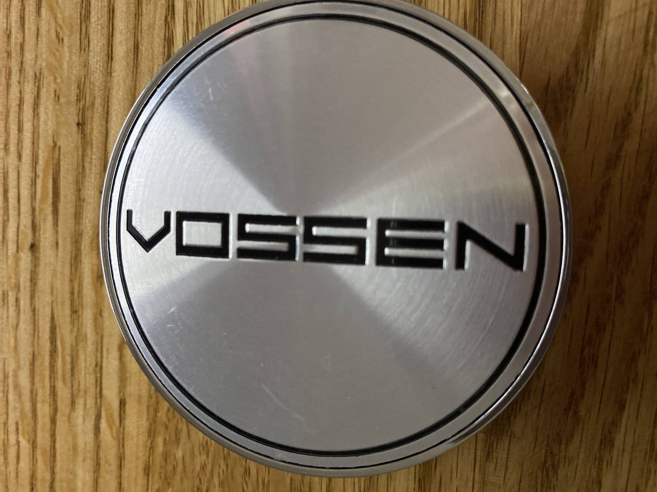 

Колпачки с логотипом Vossen (68/64) хром