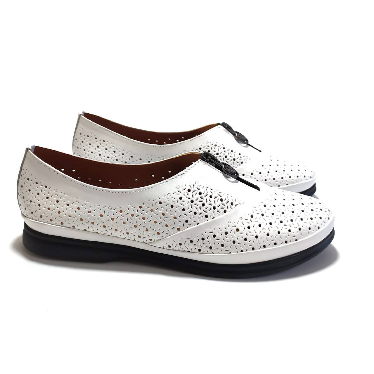 

Мокасины женские белые кожаные с перфорацией в дырочку мягкие