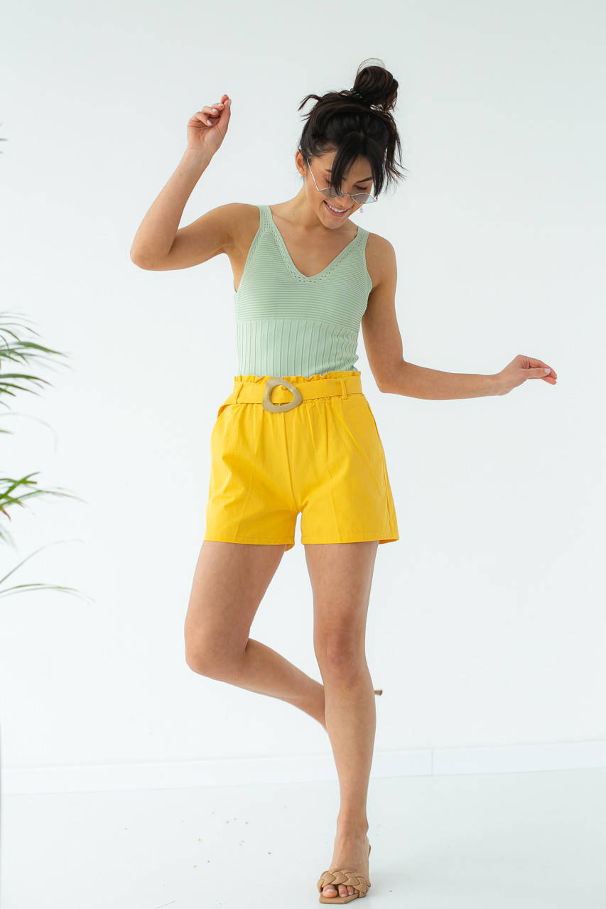 

Шорты женские с оригинальным поясом YJX - желтый цвет, L (есть размеры)