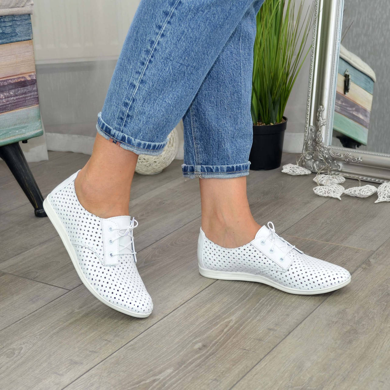 

Мокасины женские белые кожаные ,сквозная перфорация, Белый