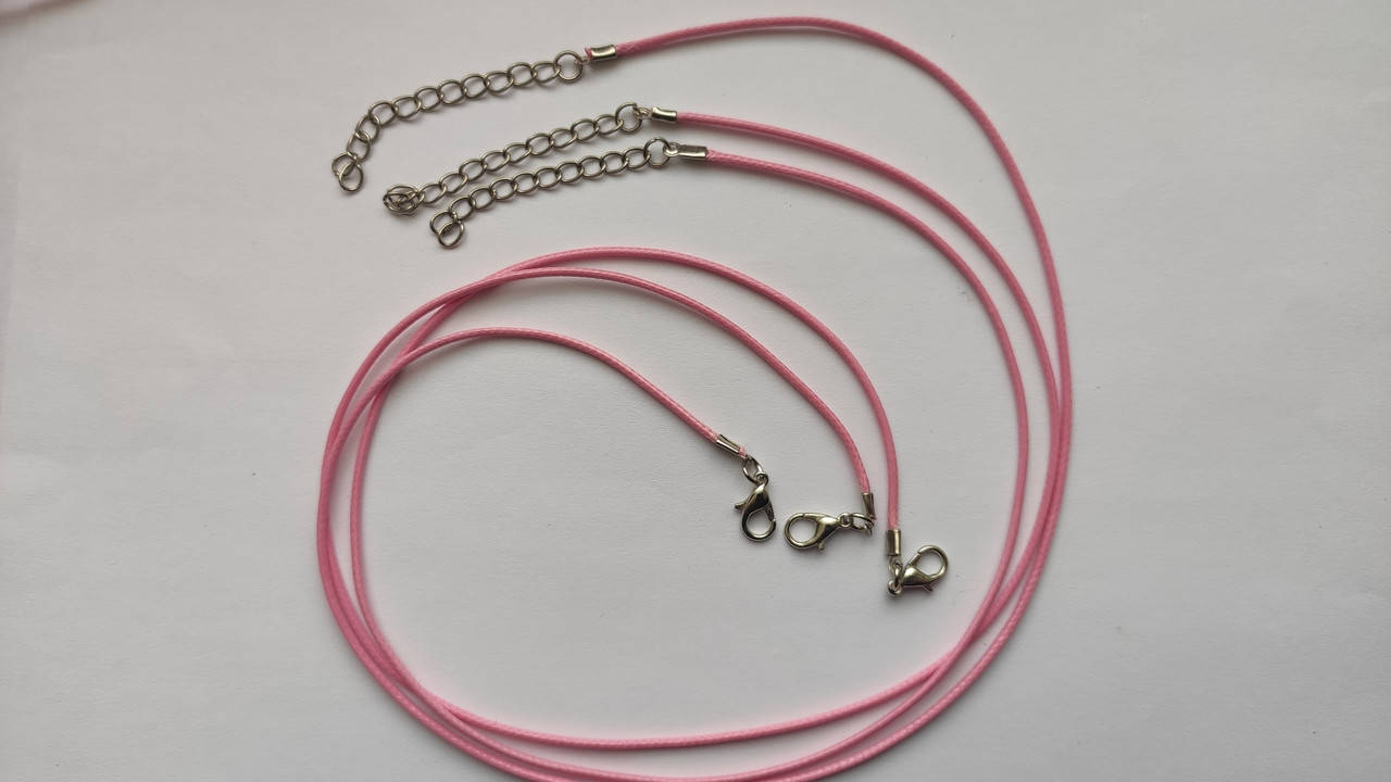 

Шнур вощёный . Цвет розовый . Длина 42 см +5 см