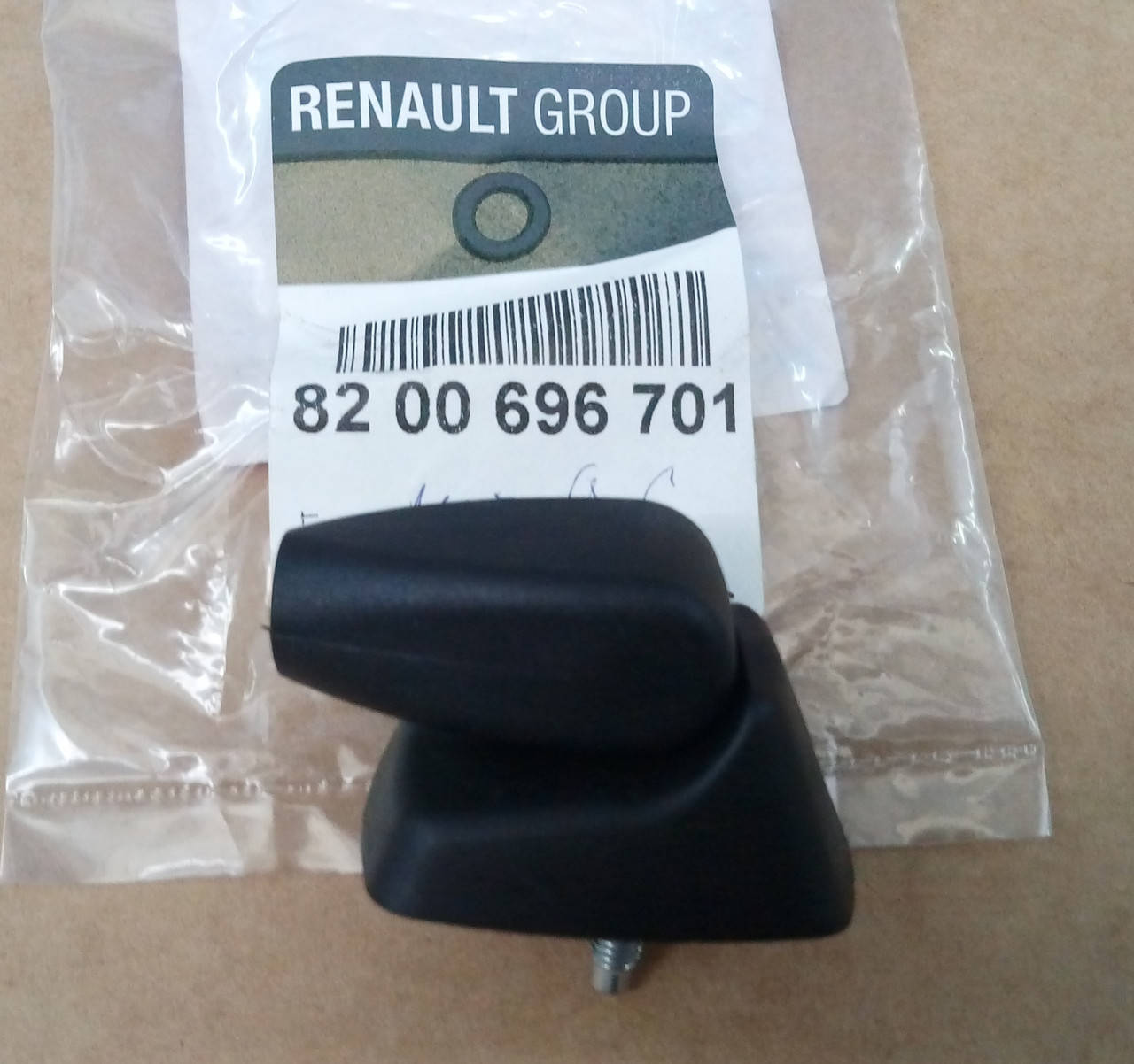 

Держатель антенны Renault Kangoo 2 (оригинал)