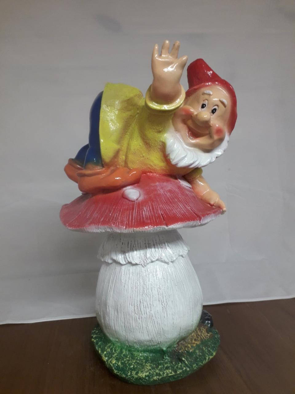 

Садовая фигура. Гном грибник (м.), Разные цвета