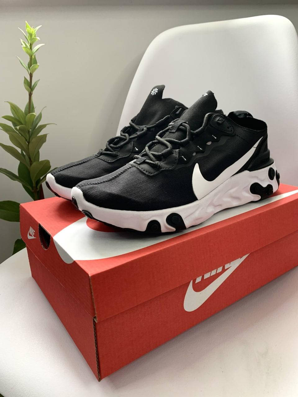 

Кроссовки Nike React Element 55