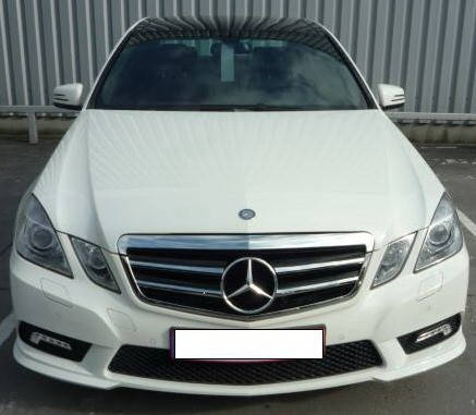 

Решетка радиатора Mercedes W212 дорестайл (хром + черный глянц)