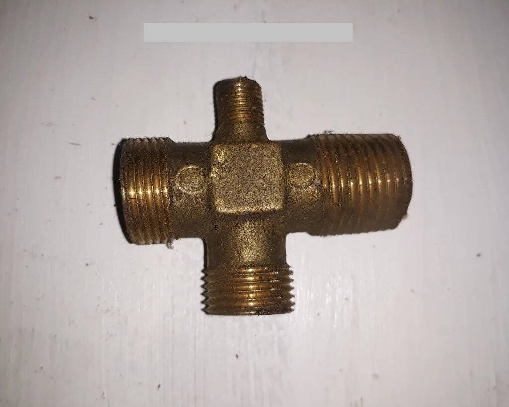 

Крестовина крана тормозного ЗИЛ-130, ЗИЛ-131. 300208-П