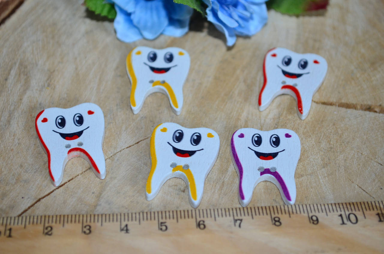 

Пуговица деревянная Зуб (1 шт), Разные цвета