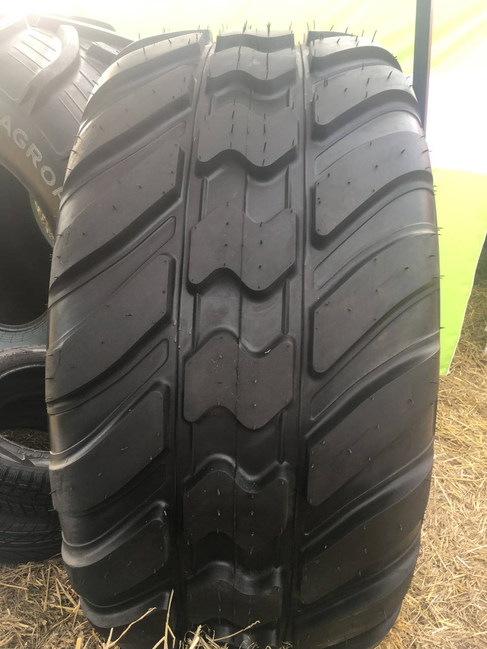 

600/55R26.5 165D (175А8) Dneproshina DN-110 TL