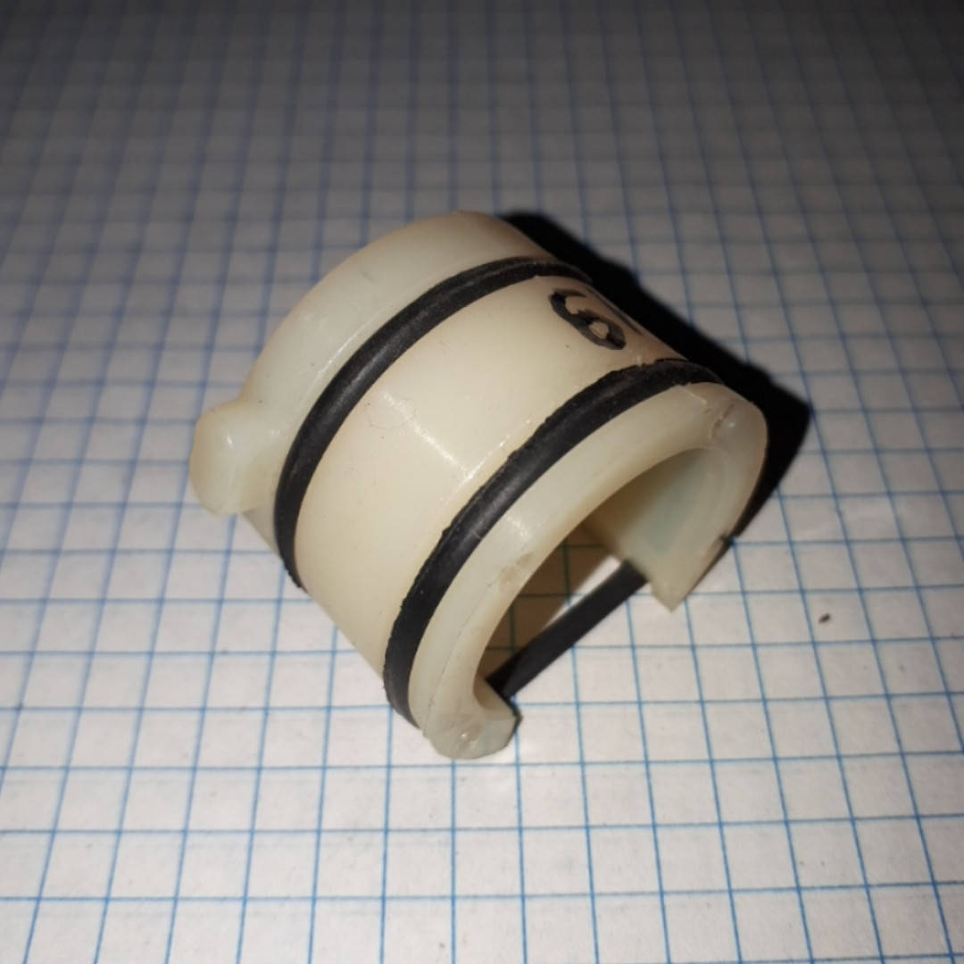 

Втулка рулевой рейки +2 кольца ВАЗ 2108 2109 2113 2114 2115