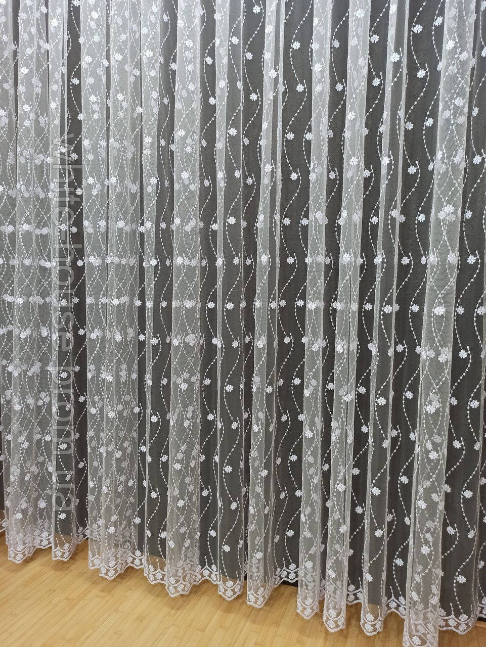 

Тюль белая с вышивкой в цветы на фатине, Белый