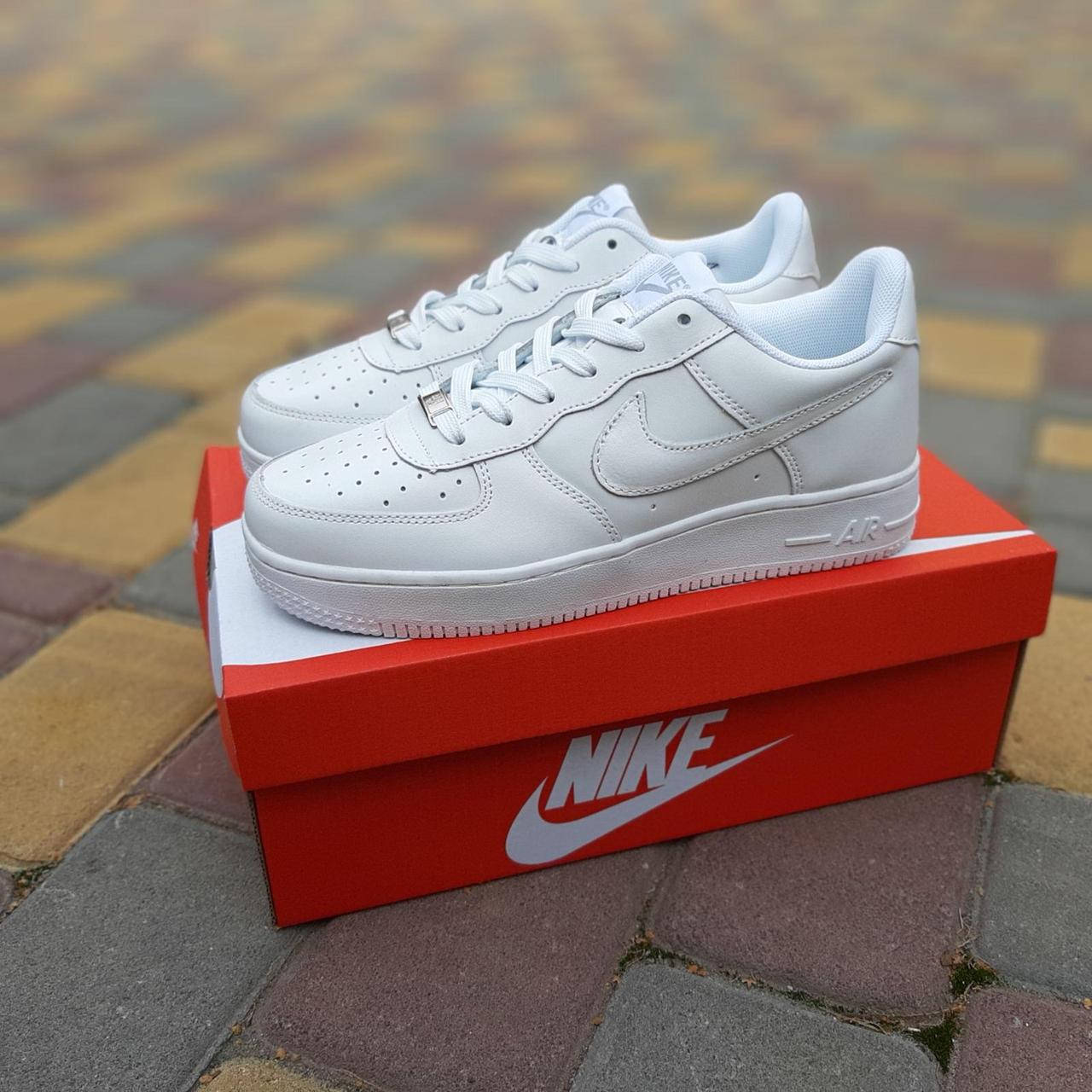 

Кроссовки унисекс НАЙК АИР ФОРС Nike Air Force белые