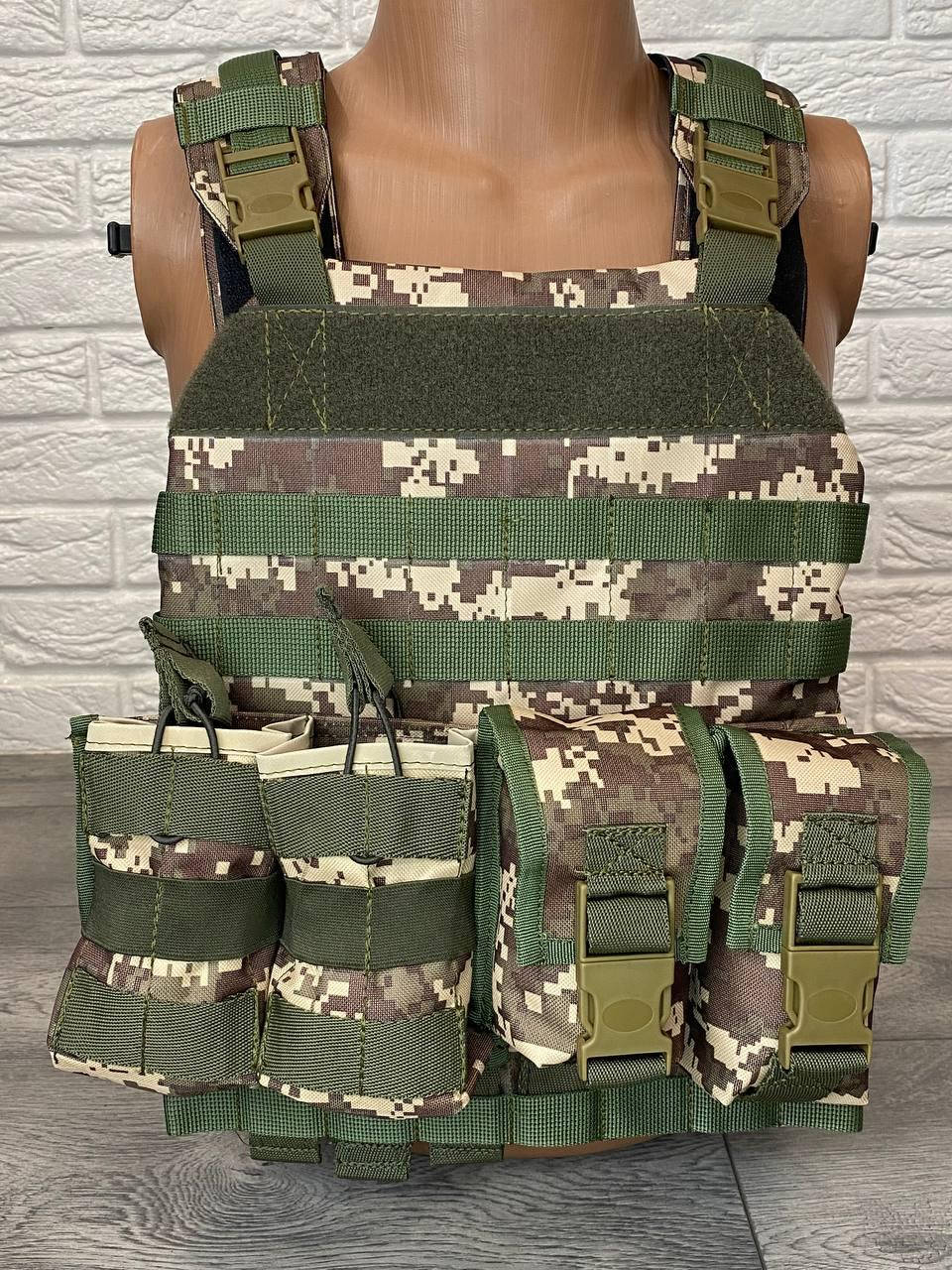 

Плитоноска ЗСУ по образцу НАТО с двойным карманом под рожки и два кармана под гранату