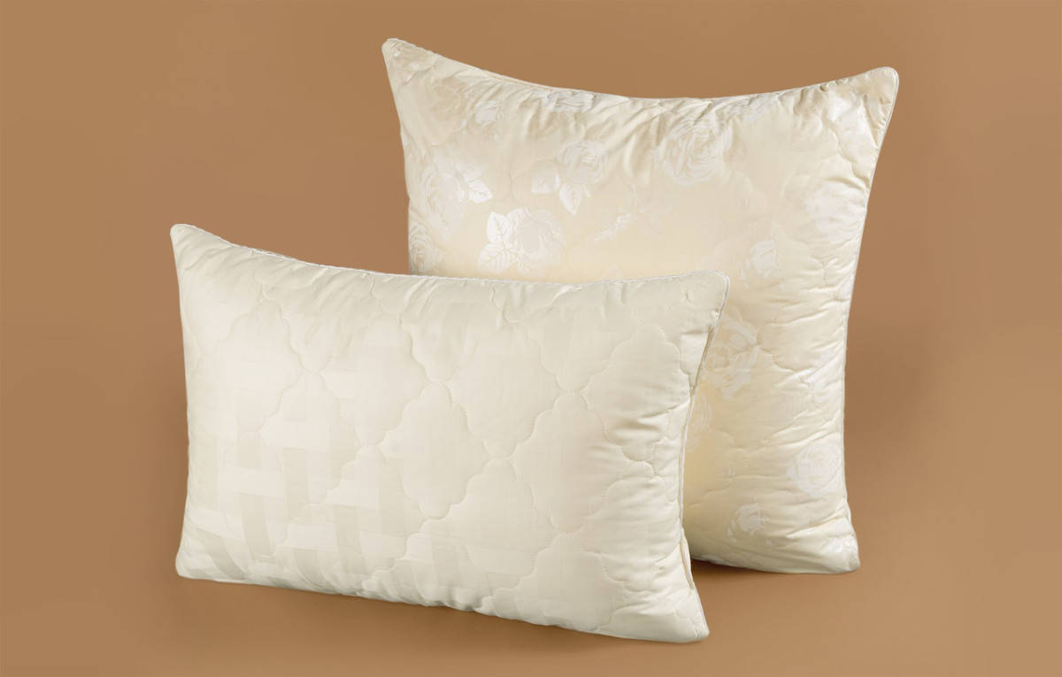 

Стеганая подушка из холлофайбера на замке от украинского производителя 70х70 55362 BF, Разные цвета