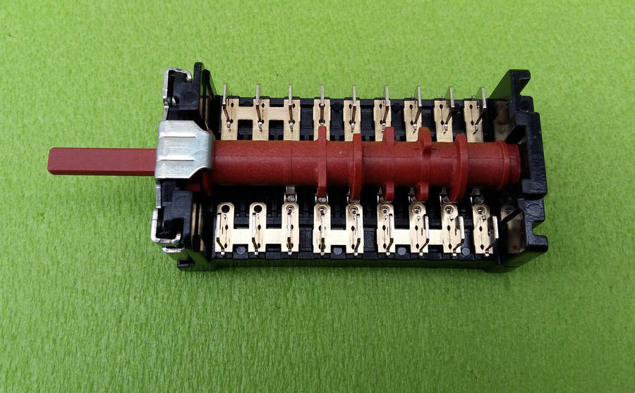 

Переключатель девятипозиционный 890700K / 16А / 250V / Т150 для электроплит, электродуховок 7LA GOTTAK, Spain