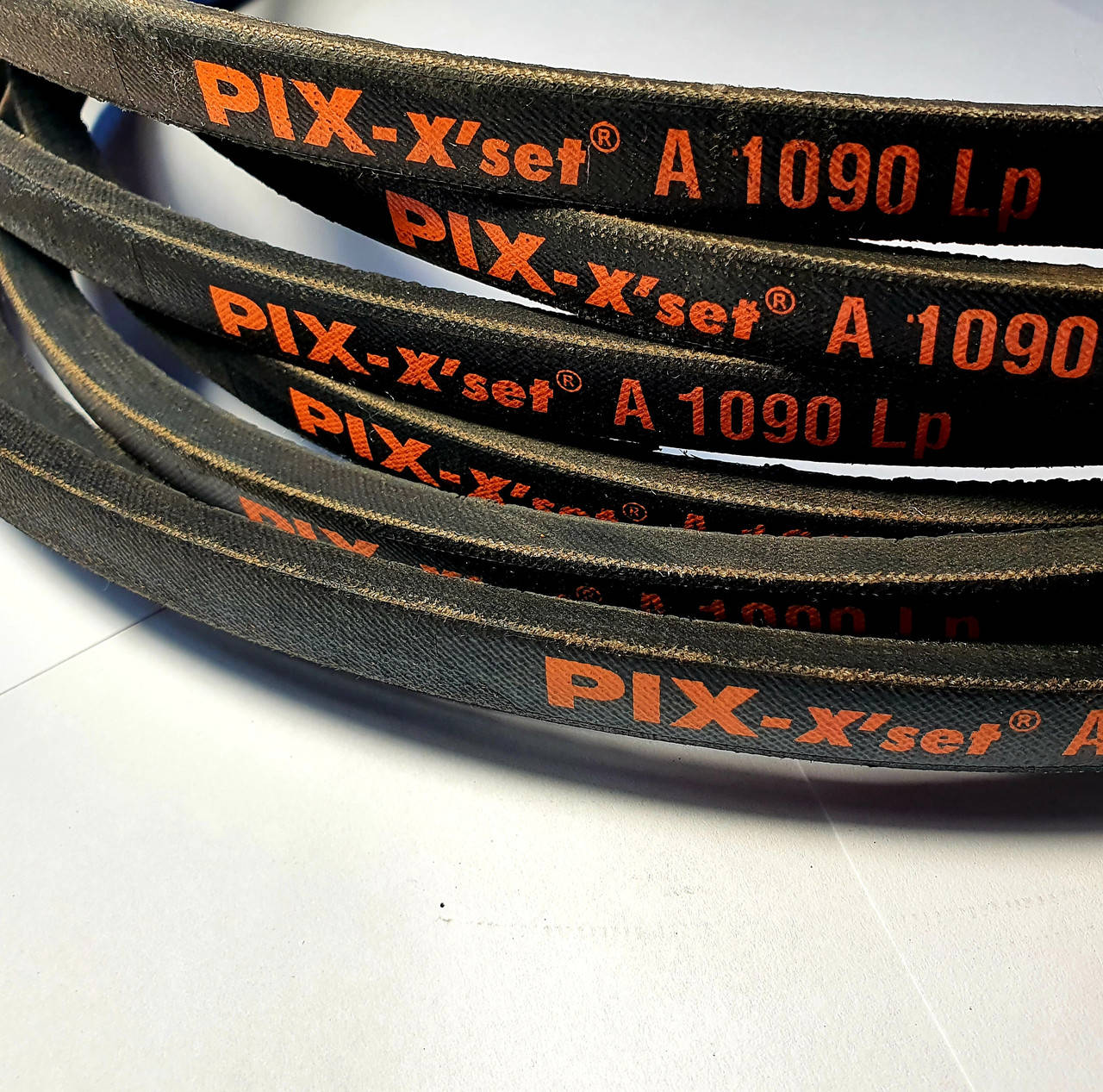 

Ремень приводной клиновой А13 (13х8)-1090 Lp PIX