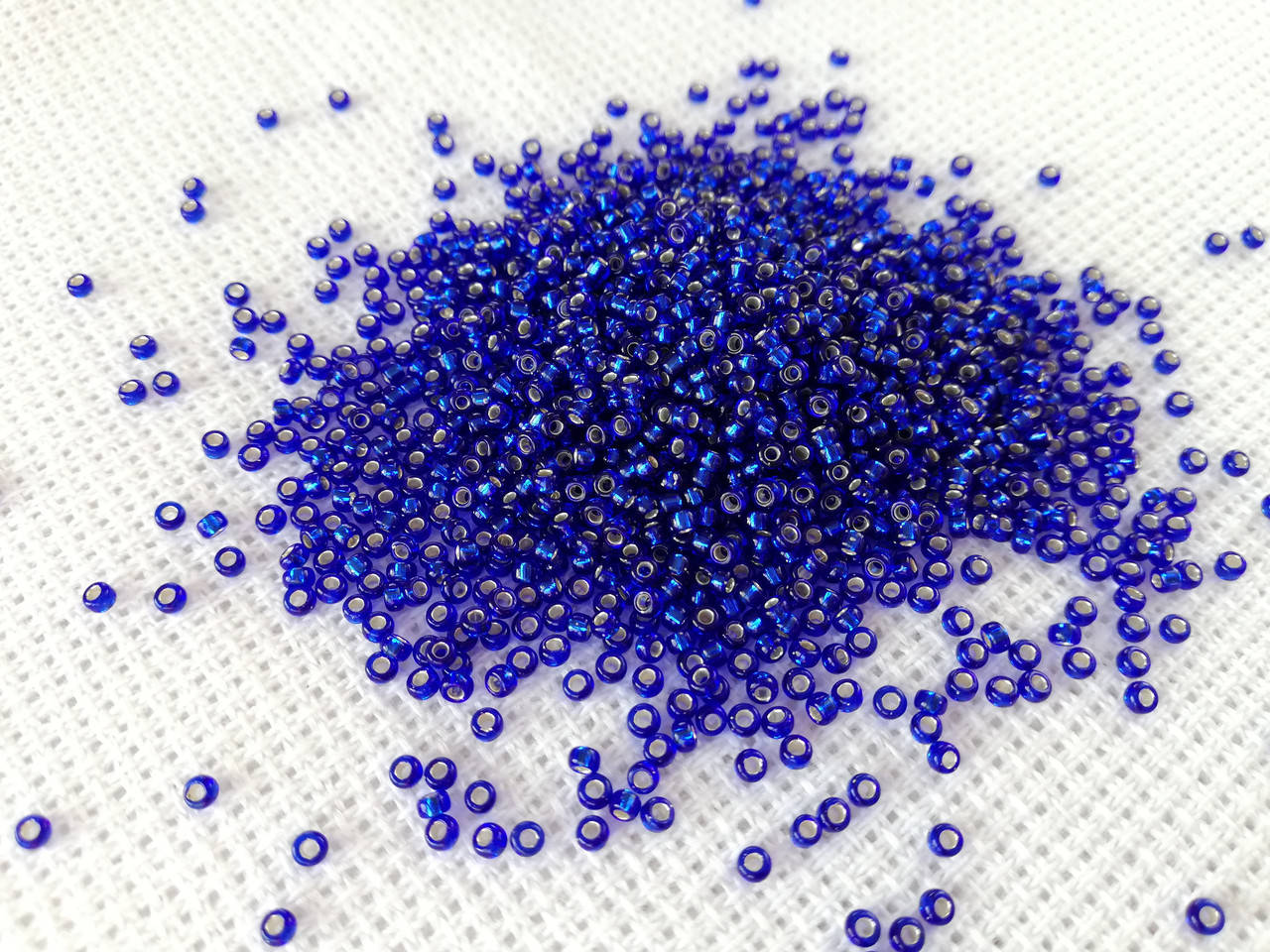 

Японський бісер Miyuki Круглий 11/0 0020 - Cobalt Silver Lined
