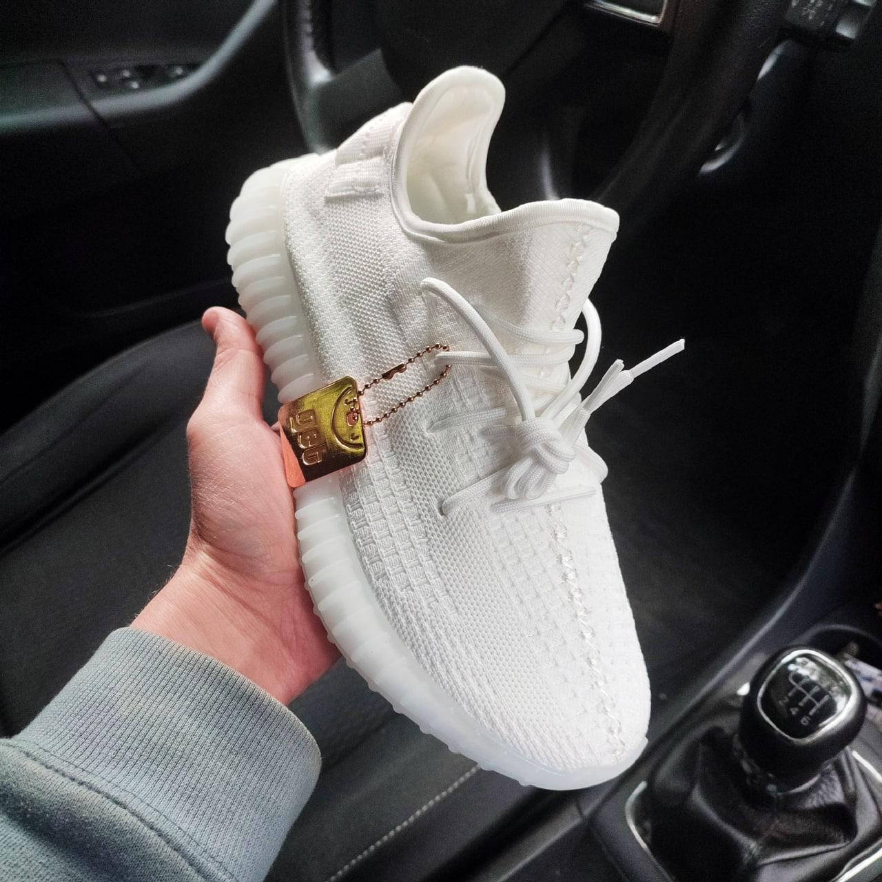 

Женские кроссовки Adidas YEEZY BOOST 350 V2 белые Адидас Изи Буст изики 37, Белый