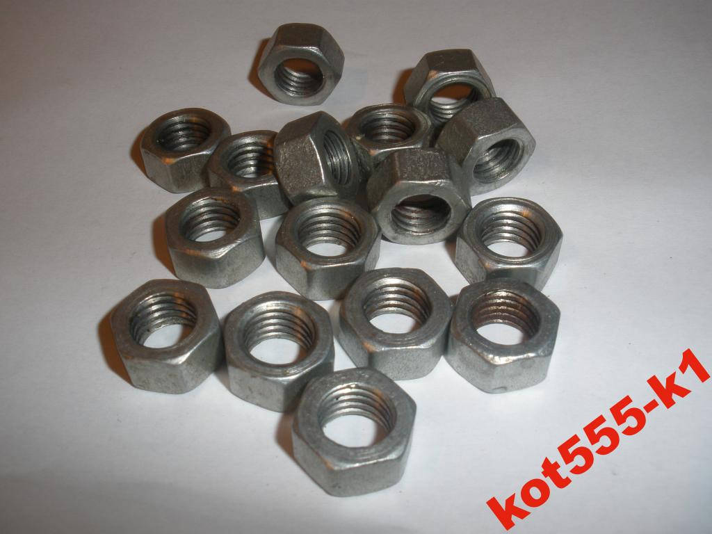 

Гайка Ява 638/634 шпилек цилиндра!