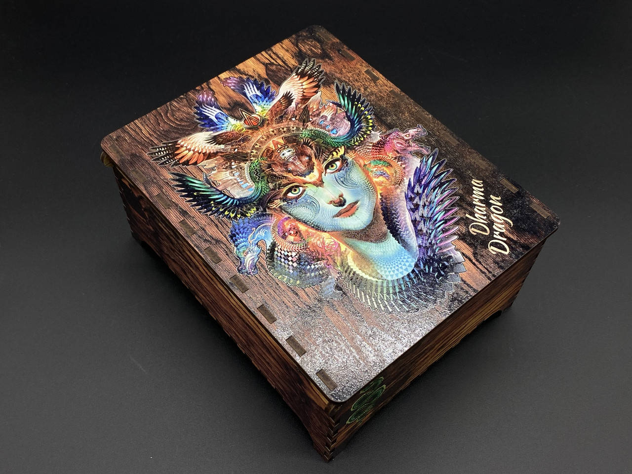 

Пазл из фанеры. DHARMA DRAGON. Размер 430х323 мм. 215 елементов.