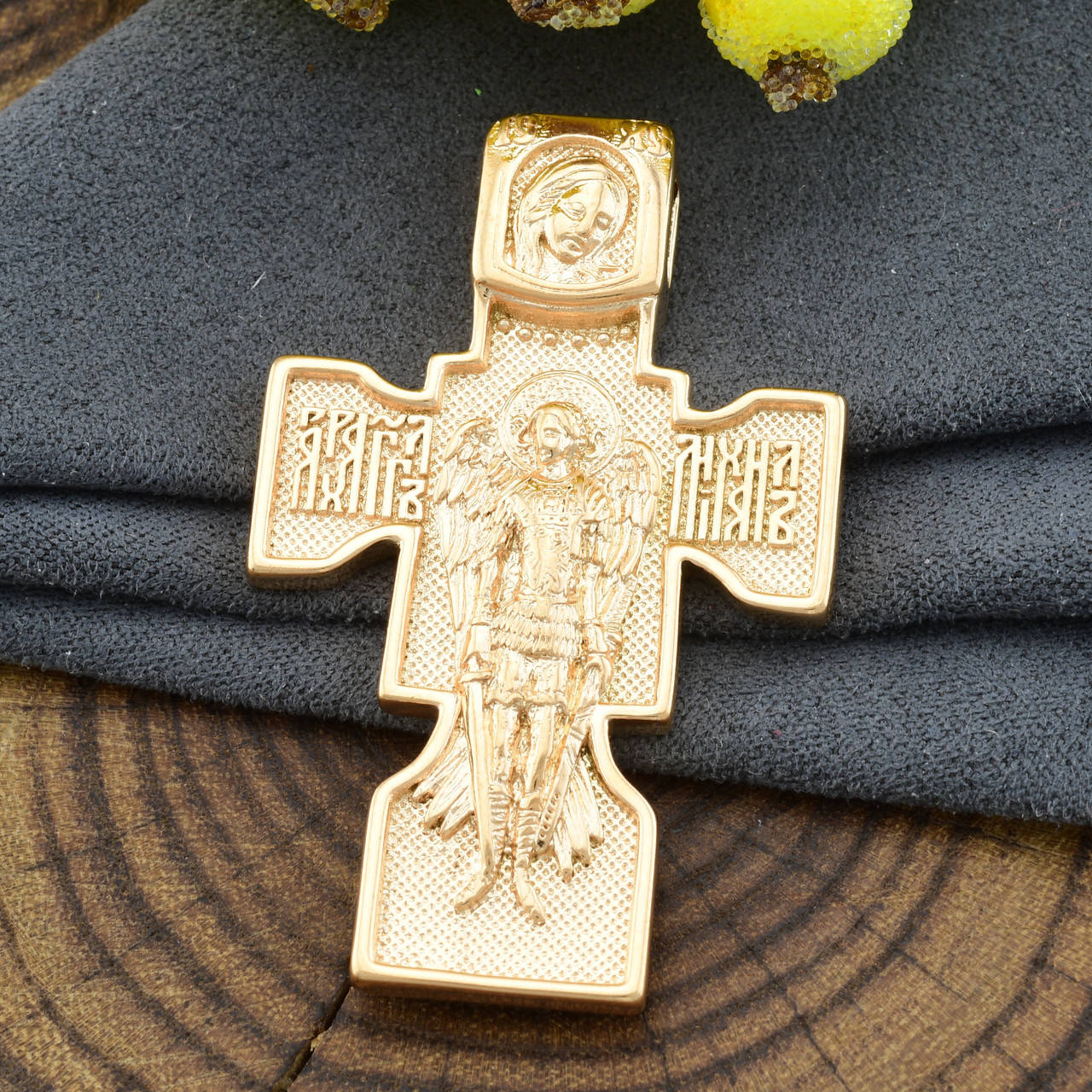 

Крестик Ангел Хранитель для цепочки до 2 мм 71318 размер 47х30 мм вес 13.2 г позолота 18К