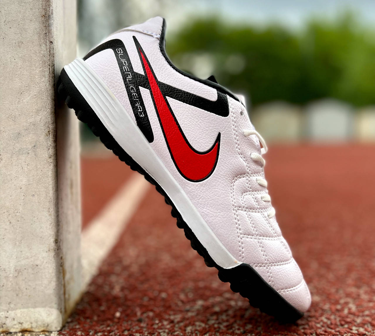 

Сороконожки Nike Tiempo 40-45р, Белый