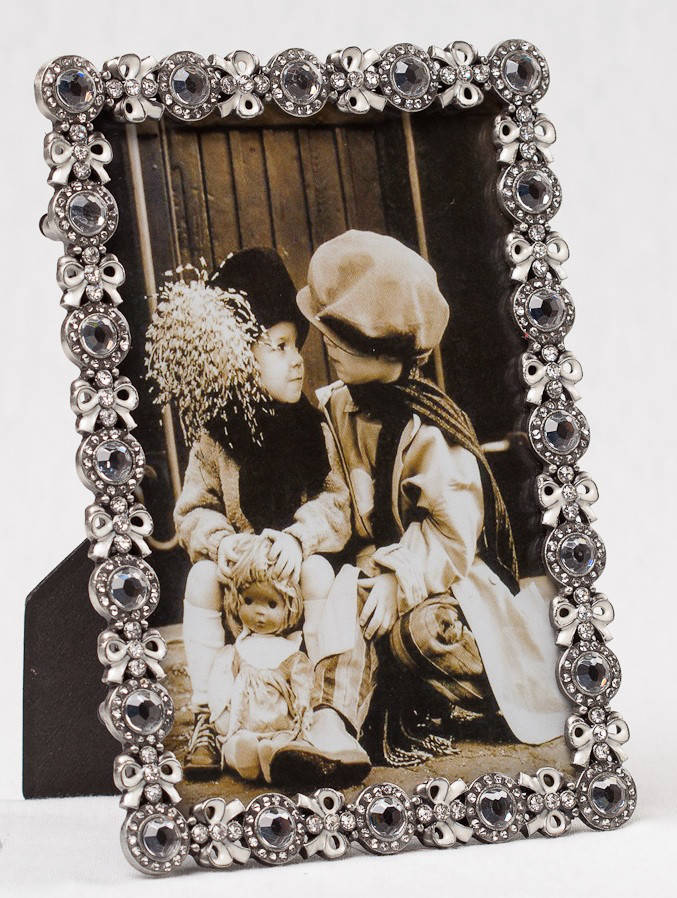 

Рамка для фотографии "Бантики в кристаллах" 12х17 см. металл