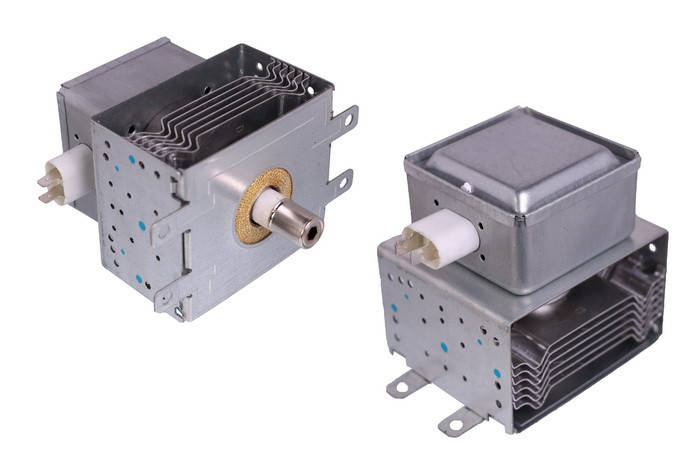 

Магнетрон микроволновой печи LG 2M226, Galans M24FB-210A, 2M210, 2M167, OM75P (80х95)