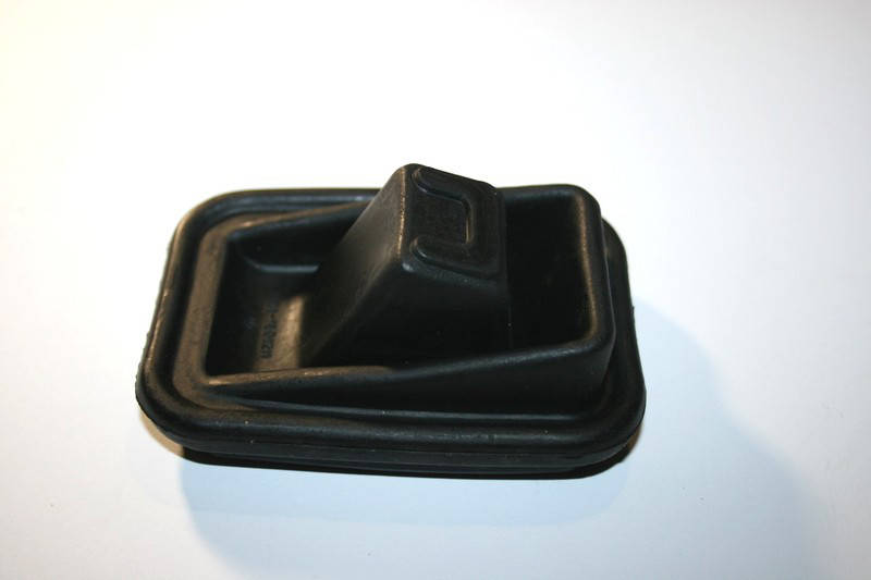 

Пыльник вилки сцепления ВАЗ 2101 (кораблик)