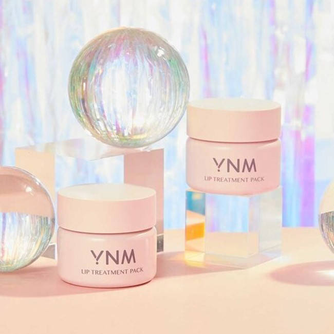 

Питательная восстанавливающая маска для губ You need me YNM Lip Treatment Pack - 15 гр