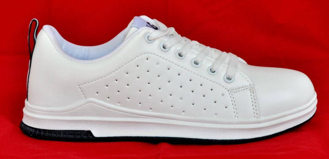 

Демисезонные кроссовки из Pu-кожи, белые, отличное качество. Размеры 36 и 41. Navigator 1779-3., Белый