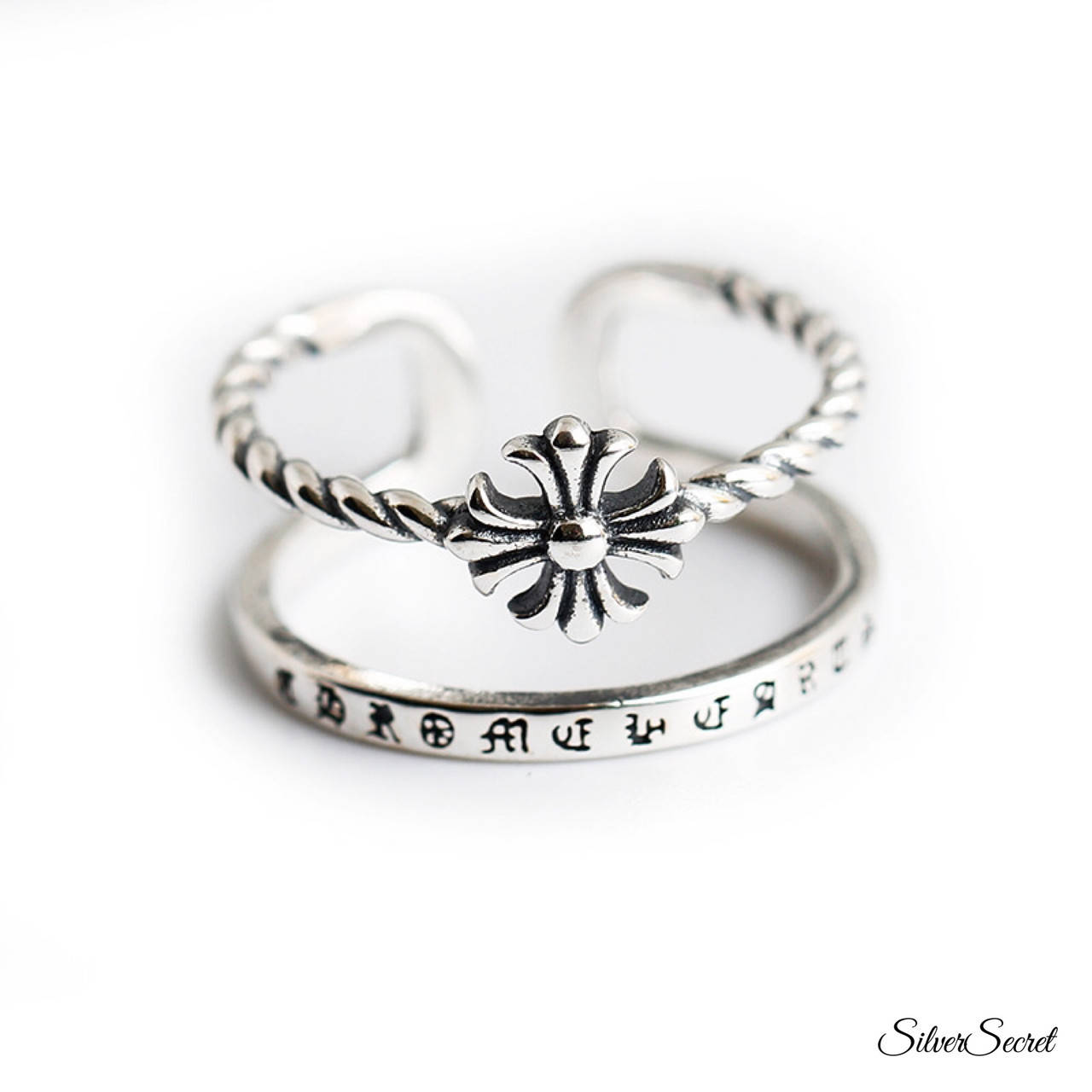 

Серебряное кольцо с цветком двойное (универсальное)
