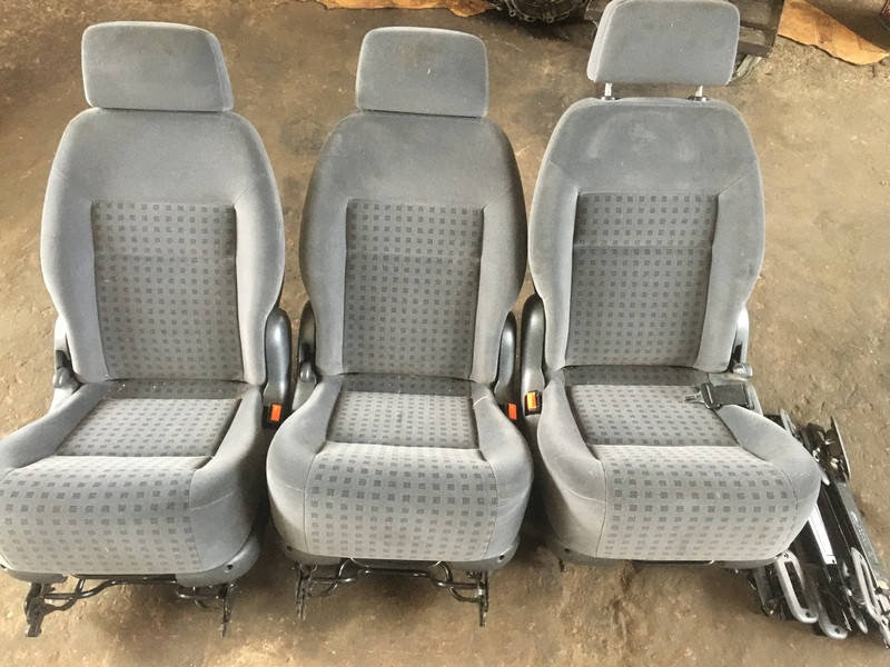 

Сиденья задние Volkswagen Sharan