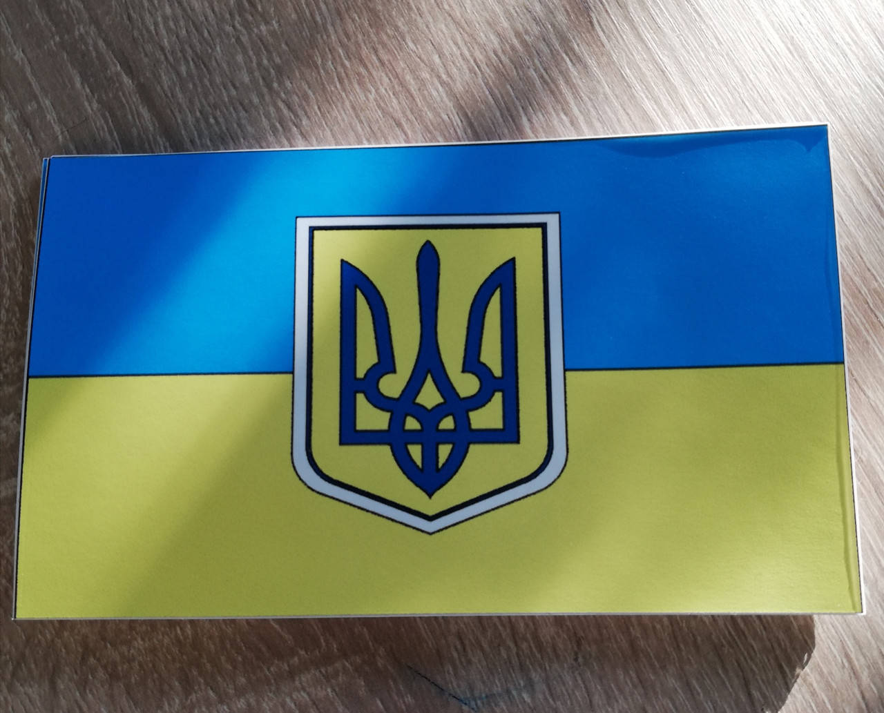 

Виниловая наклейка ФЛАГ и ГЕРБ УКРАИНЫ 13,5х8 см и 40х22 см (читаем описание)