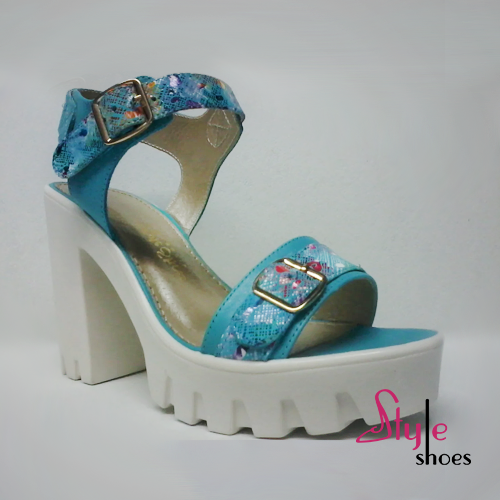 

Босоножки женские кожаные