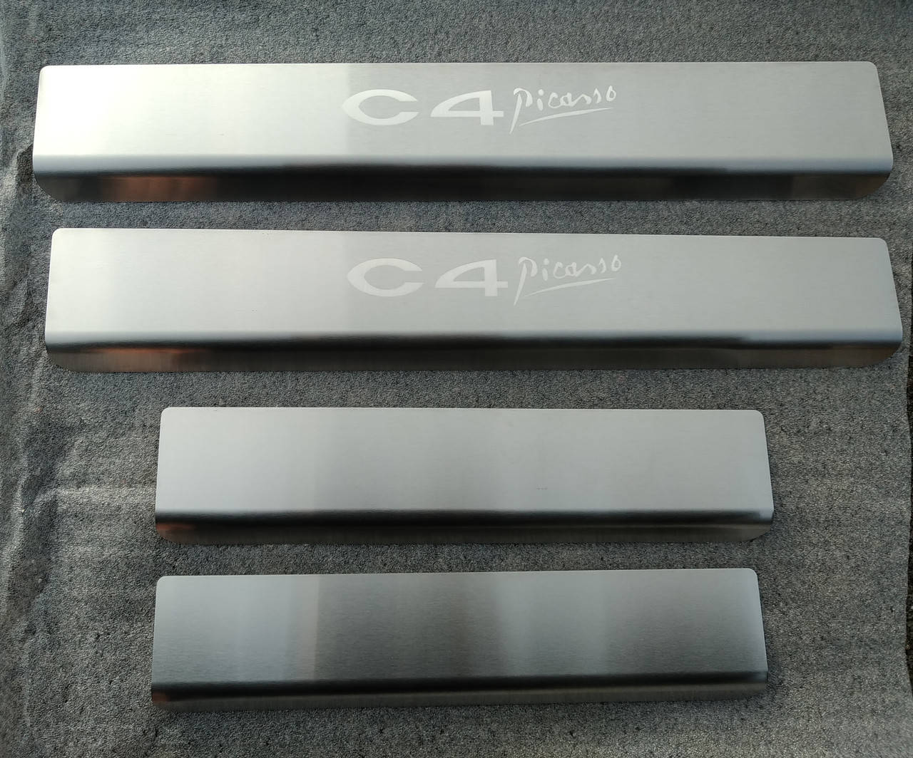 

Накладки на пороги Citroen Grand C4 Picasso 2006- 2013 4шт. standart