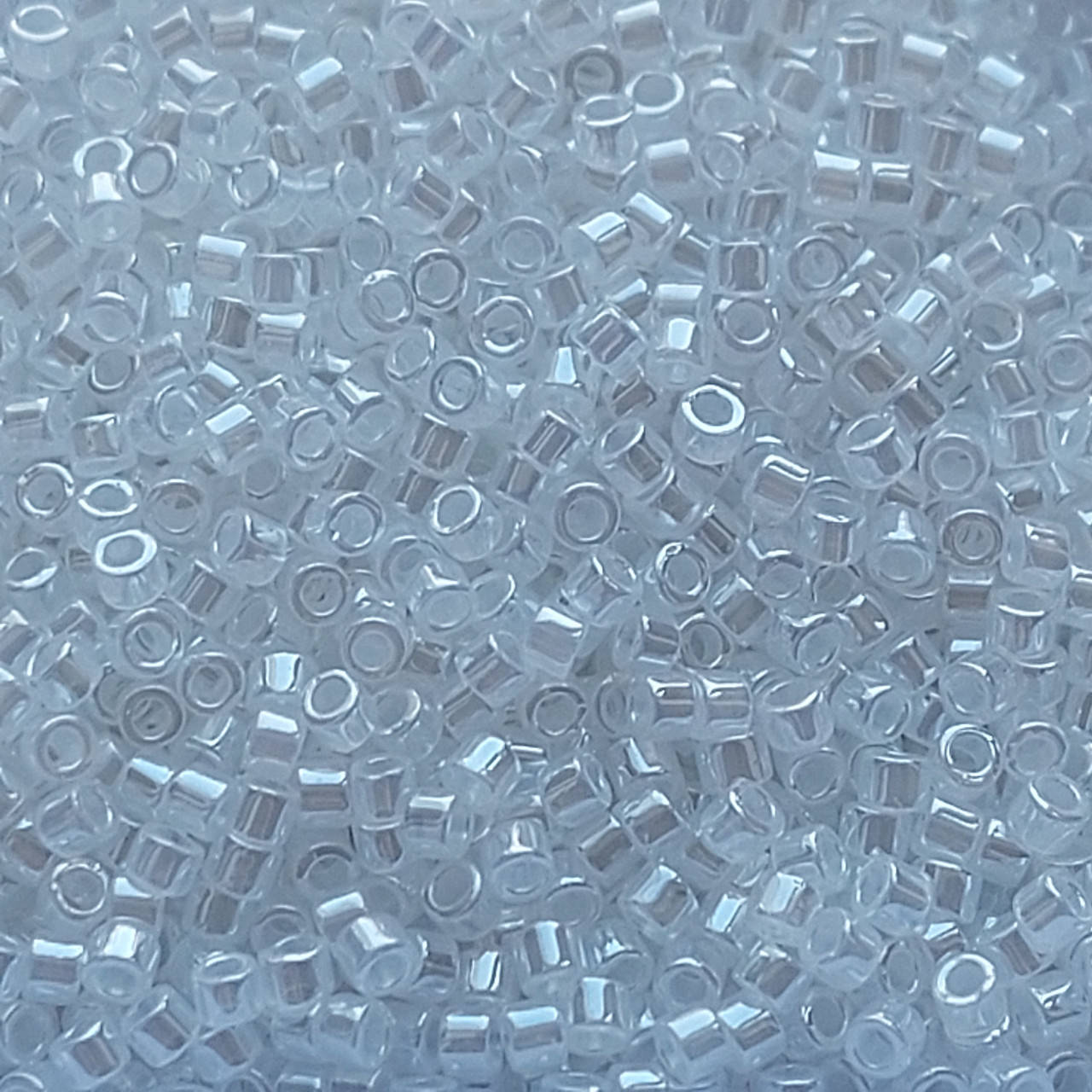 

Японский бисер Miyuki Delica DB231