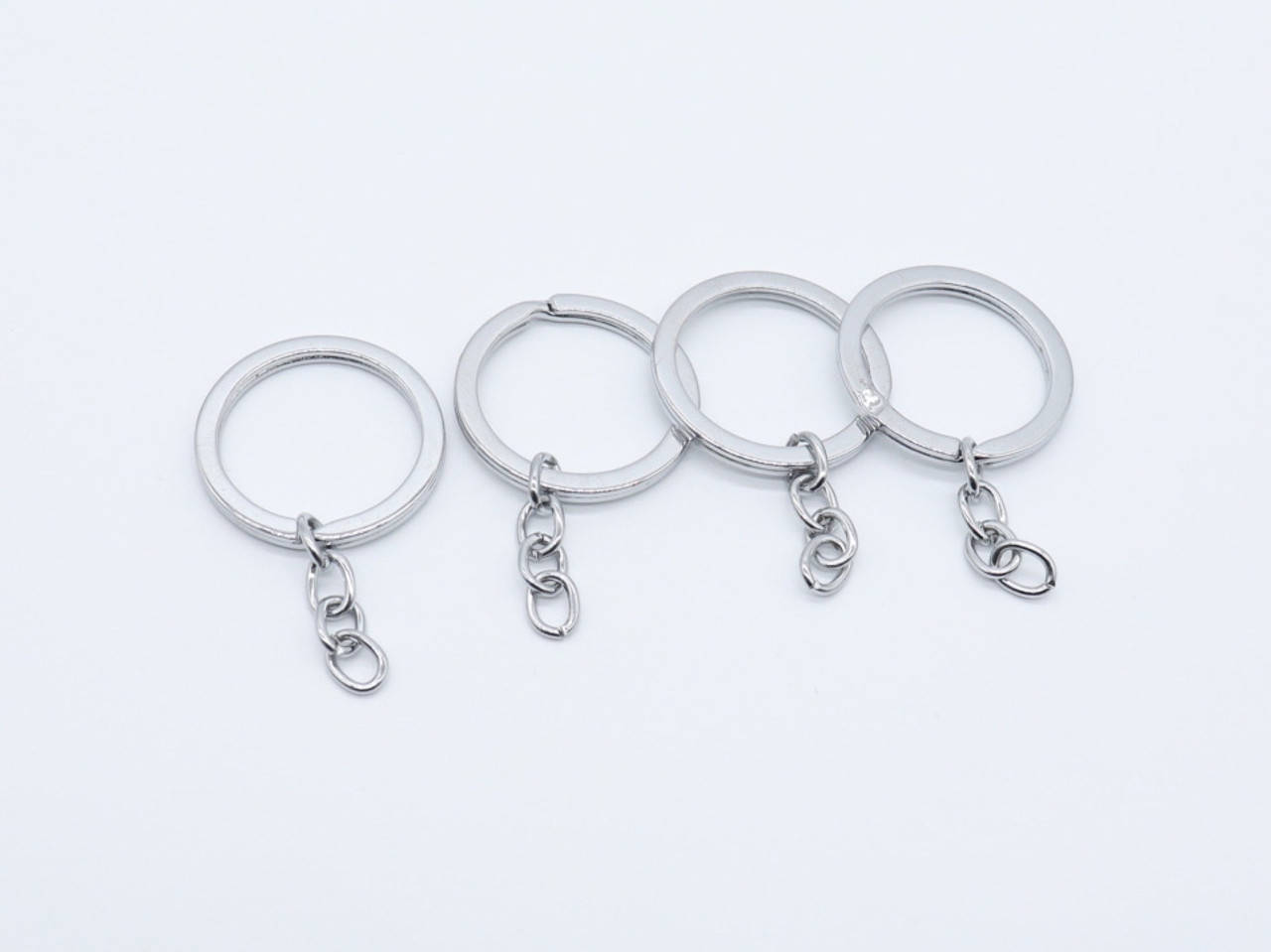 

Плоское кольцо с цепочкой. 33мм, Серебро