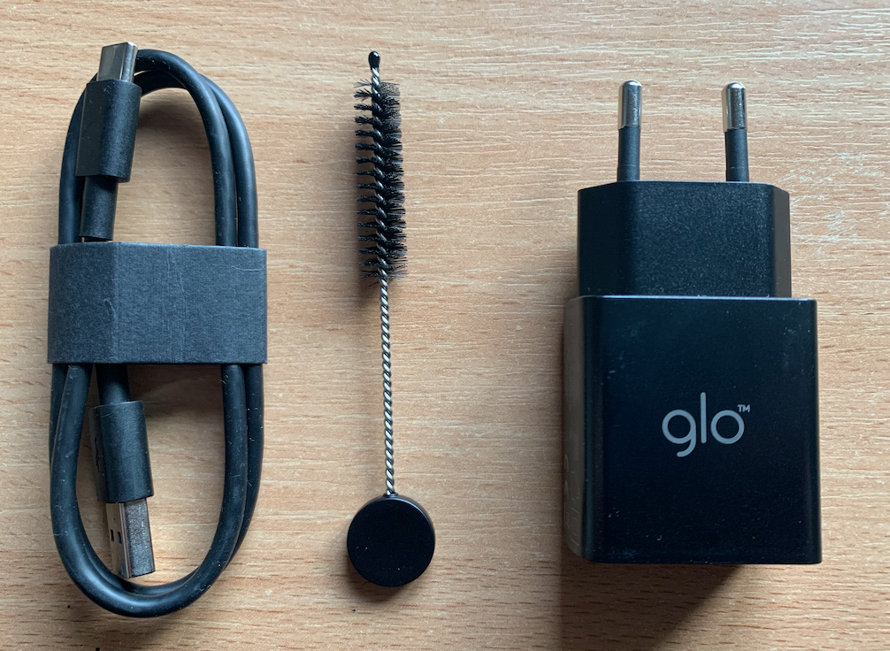 

Аксессуары для Glo ! НАБОР Кабель Type-C + блок питания + щеточка .