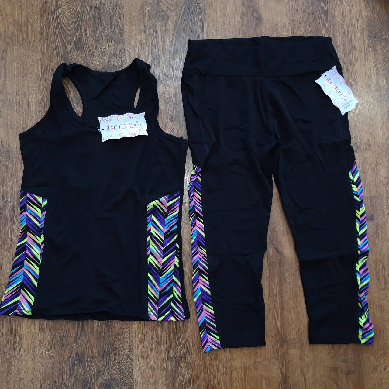 

Женский костюмчик для фитнеса, бриджи и топ "Ласточка" Art: 468-108 L/XL(46-48)Смужки, Черный