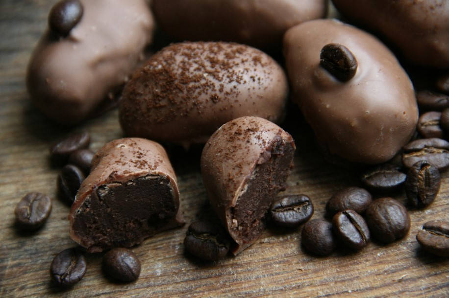 

Бельгийский шоколадный трюфель ручной роботы "Кофейный", 16 шт.