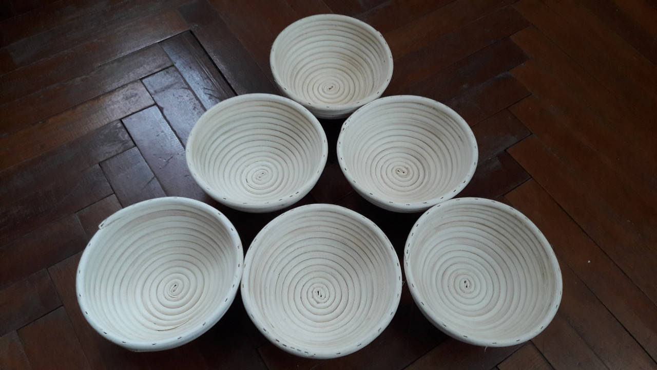 

Форма корзинка для расстойки хлеба (економ класс форм), из ротанга на 0,75 кг круг, с чехлом