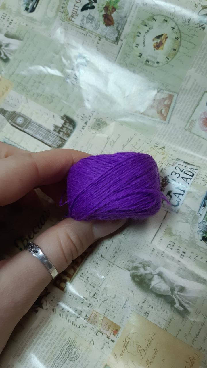 

Акриловая нитка для вышивки. 5 г. Цвет - сиреневый