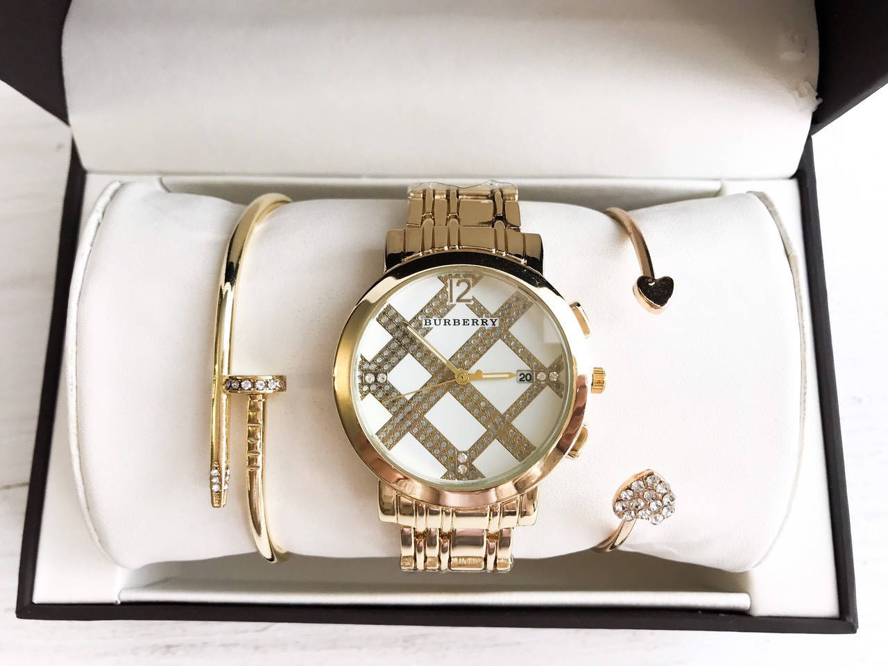 

Женские часы bulgari