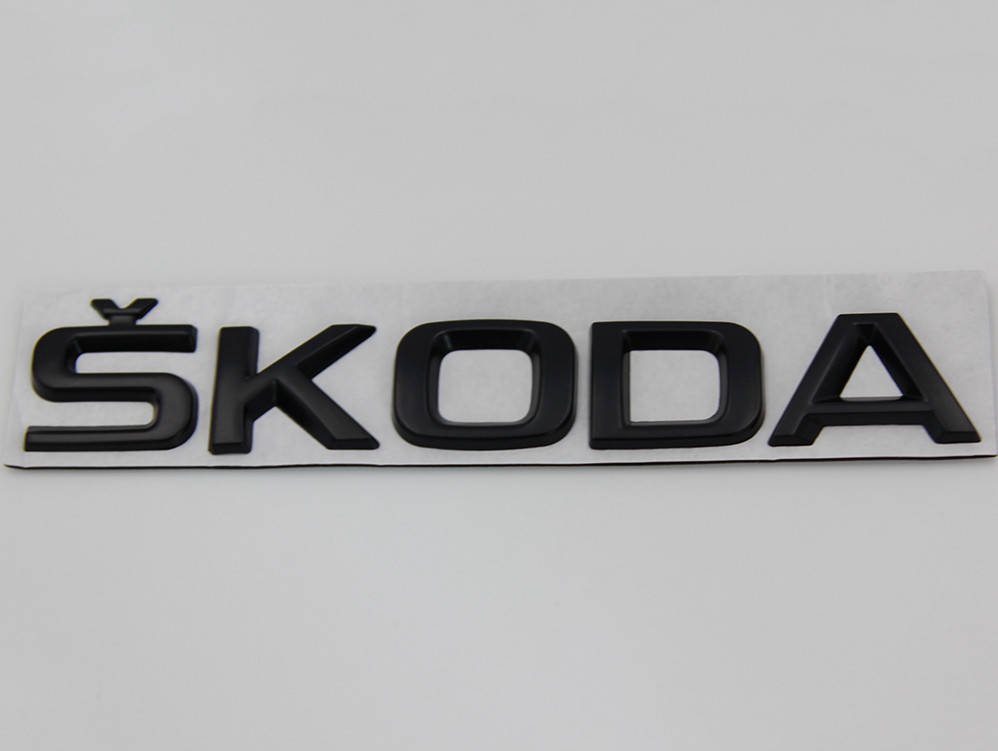 

Автологотип шильдик эмблема надпись Skoda багажник