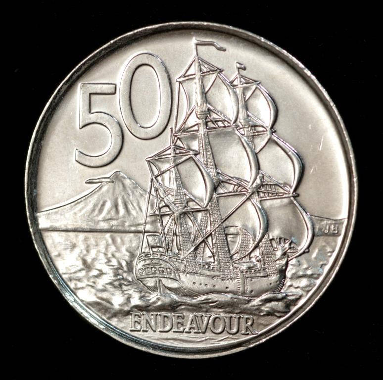 

Монета Новой Зеландии 50 центов 2006 г. Парусник Индевор