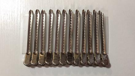 

Набор зажимов для волос средних (металл) 12 шт.