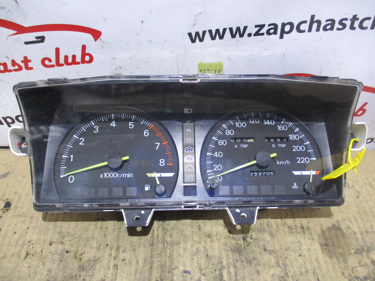 

Щиток (панель) приборов MB521496 (77119676) Galant 88-92r Mitsubishi